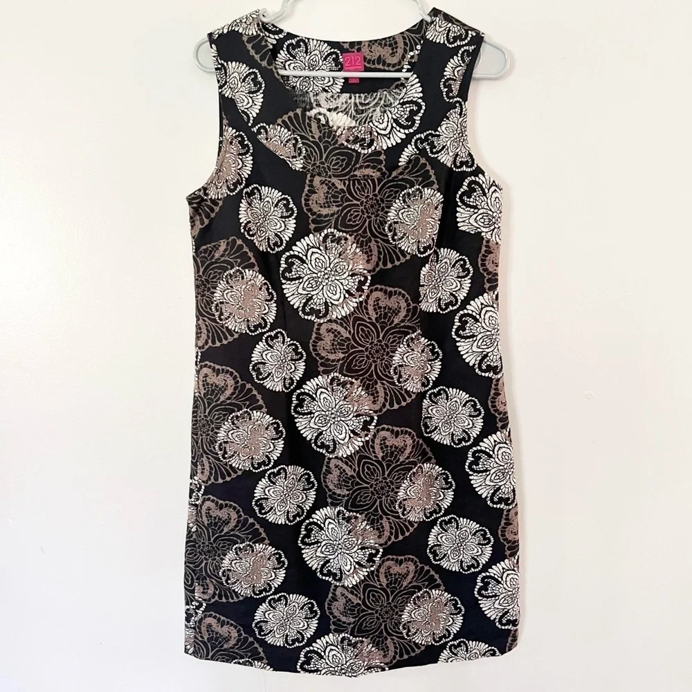 212 Collection Linen Cotton Medallion Print Shift Dress Size 8 Black Knee Length